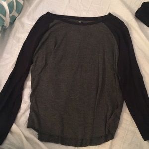 American Eagle 3/4 shirt black and gray size S